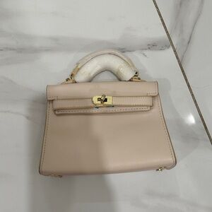 Elegant Cream Women's Handbag